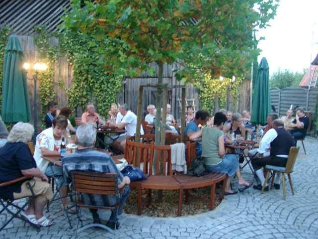 Landgasthof - Hotel Zum Stern Linden  외부 사진