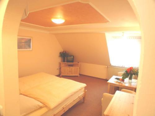 Landgasthof - Hotel Zum Stern Linden  외부 사진